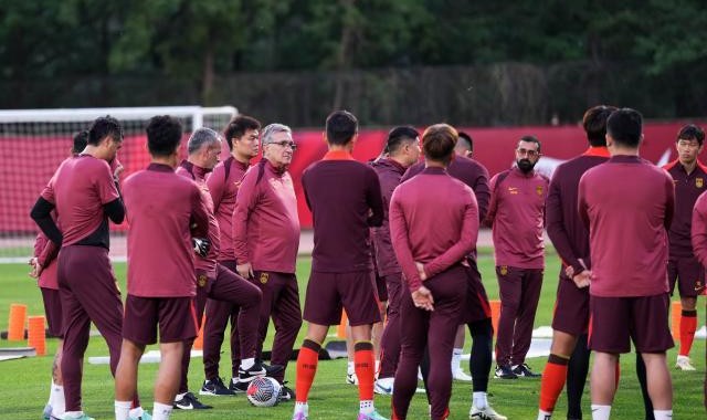 赏金女王模拟器-国足回福地迎四年最重一战 伊万信沈阳老将拒留憾