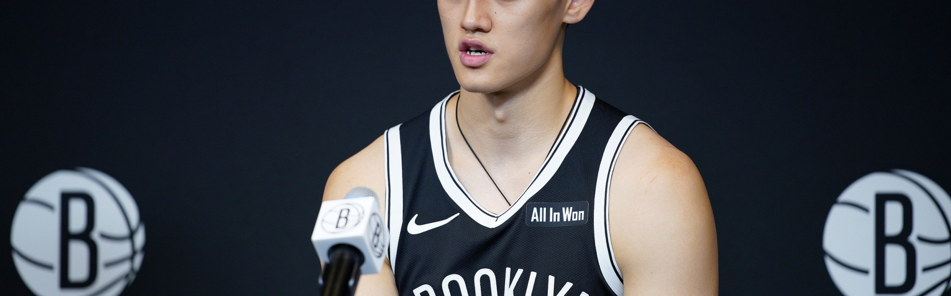 卡姆·托马斯： 曾凡博真的很棒，我已经迫不及待与他并肩作战